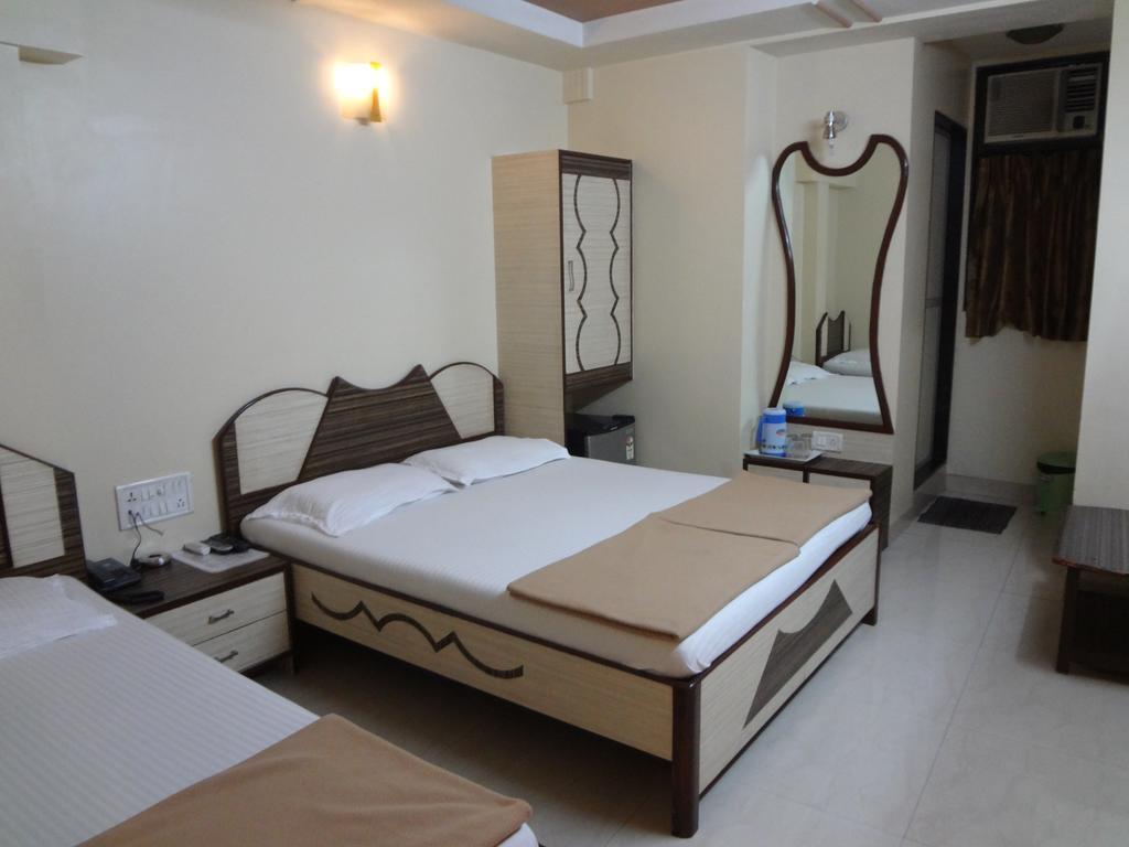 Hotel Broadway Colaba Mumbai Cameră foto